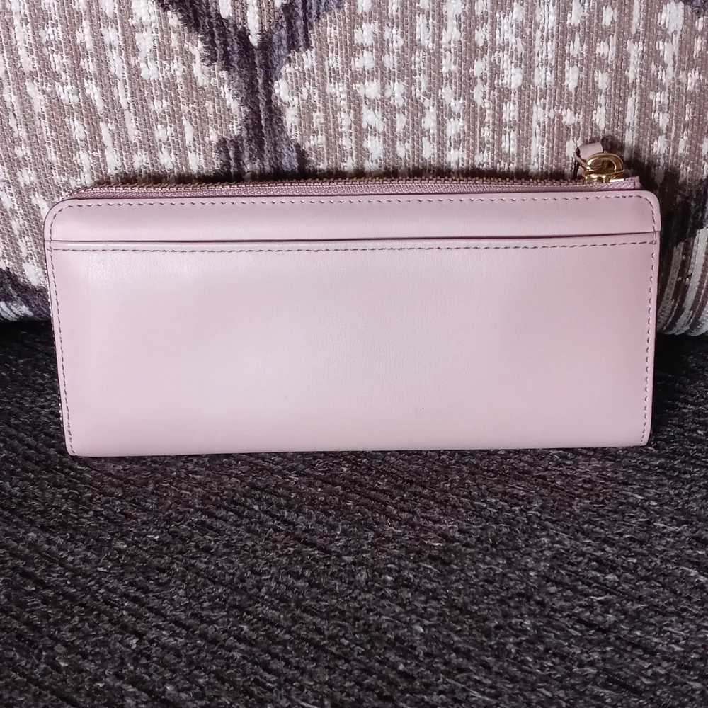 💞HTF Kate Spade💞 - Baldwin Street Nisha Wallet